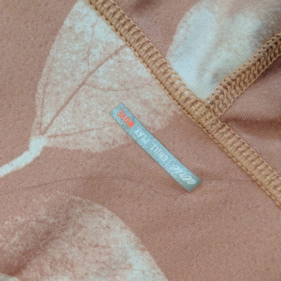 ❄️ 3/$25 AERIE Floral Salmon Pink Athletic Leggings - Picture 4 of 7